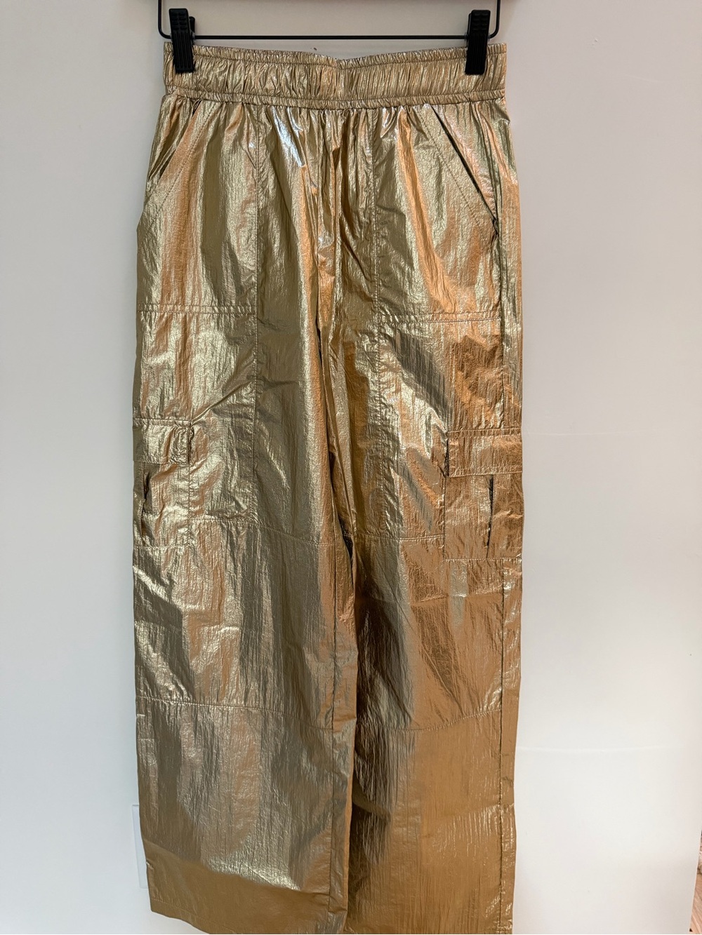 Metallic Gold KIDS Cargo Pants- size LARGE
The coolest kids pants!